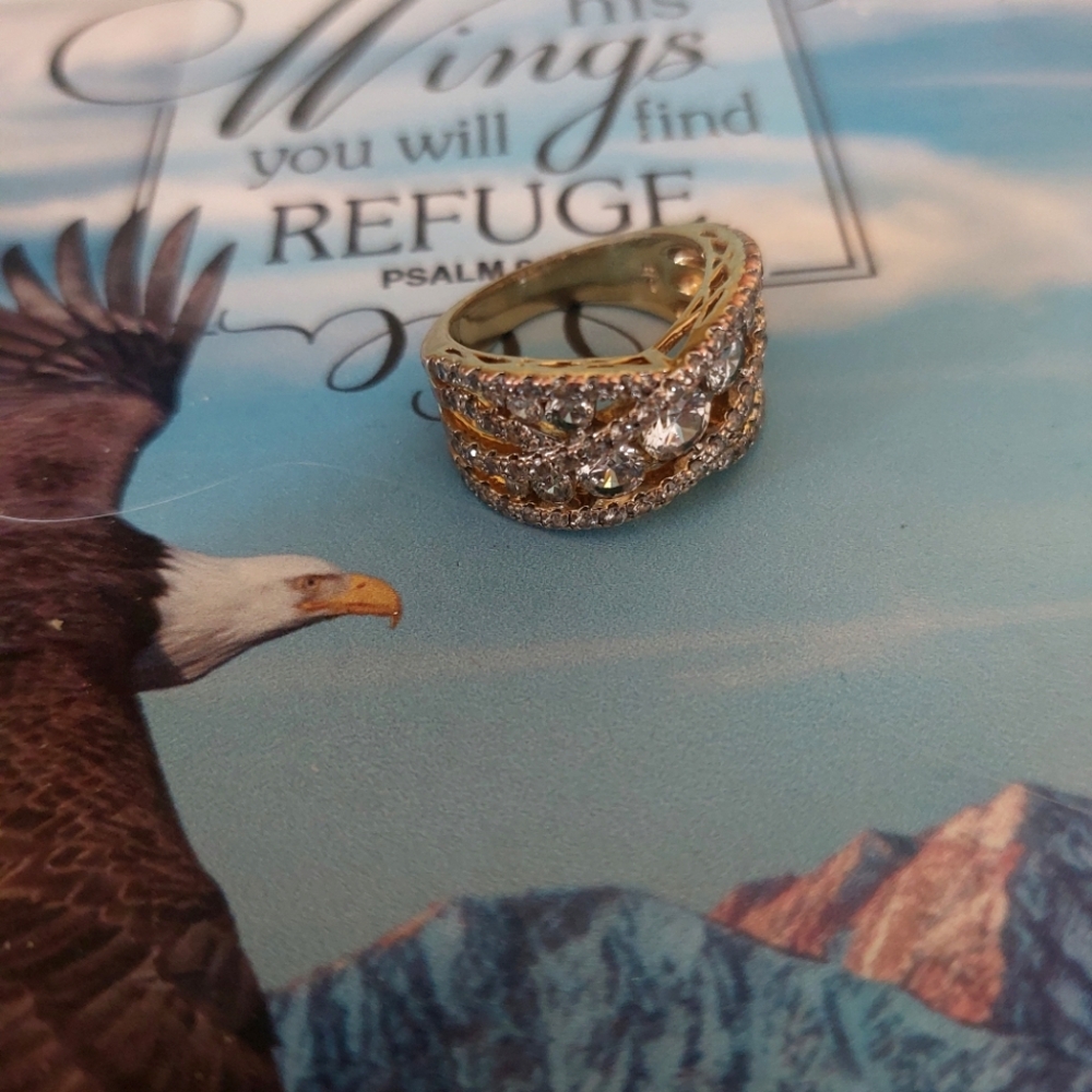 Danbury Mint Five Carat Kiss ring sz 7 gold plated 18k 75 diamonisse 5 c…